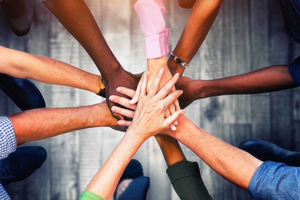  5 Effective Ways To Promote Teamwork Among Employees